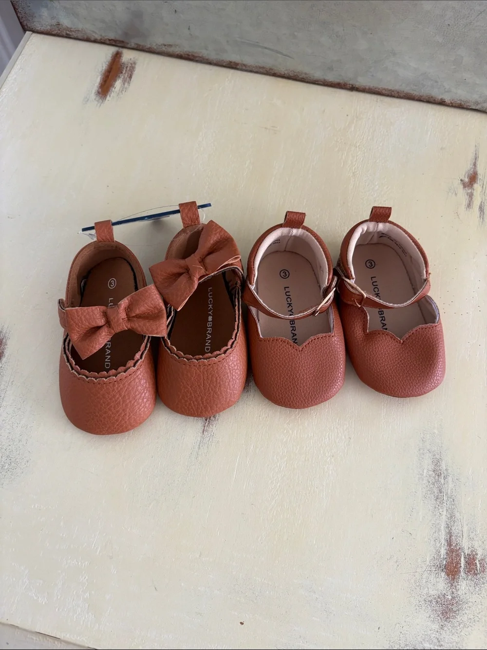 Lucky Brand Brown pebbled vegan leather baby booties shoes Size 3 6-9 months NWT